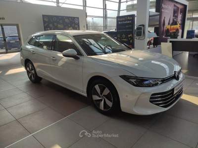 Volkswagen Passat Passat 1.5 tsi ehybrid Business 204cv dsg Bianco usata Avellino