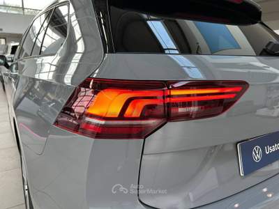 Volkswagen Golf Variant 2.0 TDI 150 CV DSG SCR Life Grigio usata Avellino