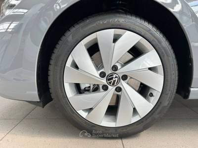 Volkswagen Golf Variant 2.0 TDI 150 CV DSG SCR Life Grigio usata Avellino