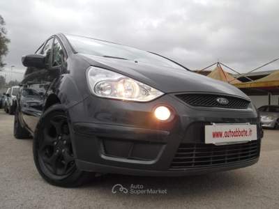 Ford S-Max Titanium Grigio usata Qualiano