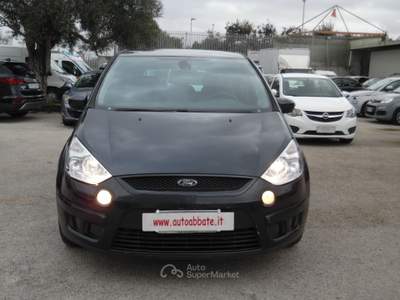Ford S-Max Titanium Grigio usata Qualiano