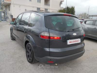 Ford S-Max Titanium Grigio usata Qualiano