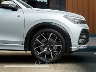 Volkswagen Tiguan 2.0 TDI 150 CV DSG R-Line Plus usata Avellino