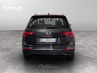 Volkswagen Tiguan 2.0 TDI SCR Life DSG Grigio usata Lucca