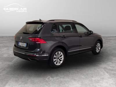 Volkswagen Tiguan 2.0 TDI SCR Life DSG Grigio usata Lucca