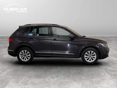 Volkswagen Tiguan 2.0 TDI SCR Life DSG Grigio usata Lucca