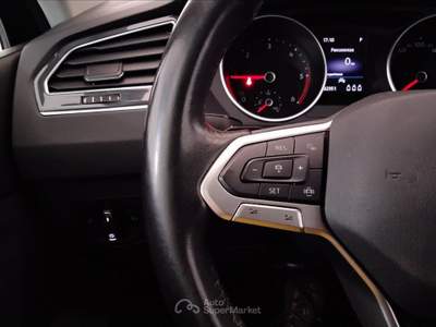 Volkswagen Tiguan 2.0 TDI SCR Life DSG Grigio usata Lucca