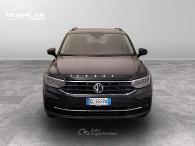 Volkswagen Tiguan 2.0 TDI SCR Life DSG Grigio usata Lucca