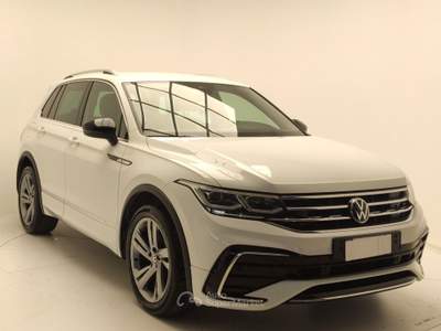 Volkswagen Tiguan 2.0 TDI SCR 110KWR-Line DSG usata Avellino