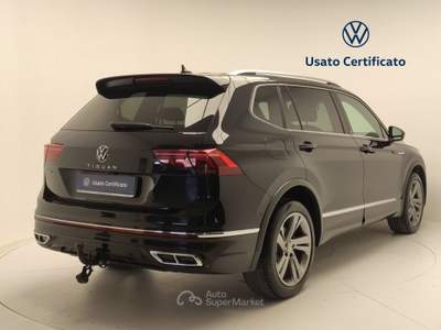 Volkswagen Tiguan Allspace 2.0 TDI SCR R-Line DSG- 7 POSTI usata Avellino