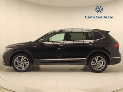 Volkswagen Tiguan Allspace 2.0 TDI SCR R-Line DSG- 7 POSTI usata Avellino