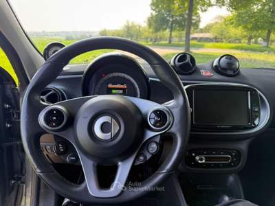 Smart ForFour ForFour EQ ELETRIC FULL-LED TEMPOMAT ALL. SUPERPASSION Grigio usata Roma