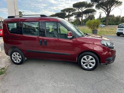 Fiat Doblò 1.6 mjt 16v Lounge 120cv 7 POSTI usata Roma