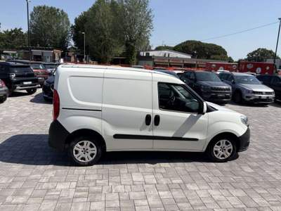 Fiat Doblò Doblò 1.6 MJT 105CV PC-TN Cargo Lamierato Bianco usata Russi