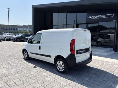 Fiat Doblò Doblò 1.6 MJT 105CV PC-TN Cargo Lamierato Bianco usata Russi