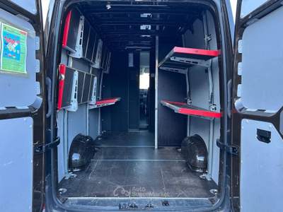 Volkswagen Crafter 30 2.0 TDI 140CV PM-TM Furgone Marrone usata Avellino