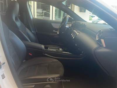Mercedes-Benz Classe A A 180 Automatic Premium AMG Line Bianco usata Pordenone