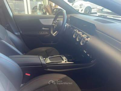 Mercedes-Benz Classe A A 180 Automatic Premium AMG Line Bianco usata Pordenone