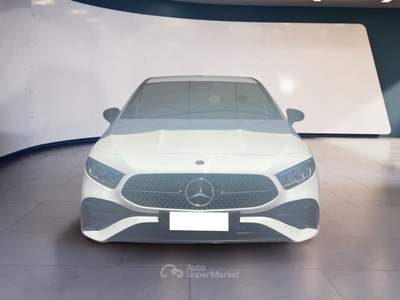 Mercedes-Benz Classe A A 180 Automatic Premium AMG Line Bianco usata Pordenone
