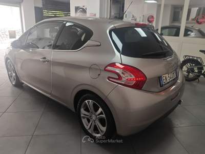 Peugeot 208 208 5p 1.4 hdi 8v ALLURE TETTO  Grigio usata Striano