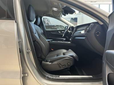 Volvo XC60 B4 D AWD automatico Plus Dark - AUTOCARRO !!! Grigio usata Forlì