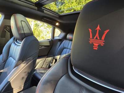 Maserati Levante 2.0 330cv 48v MHEV GT Ultima Q4 auto FULL OPTIONAL Nero usata Serravalle