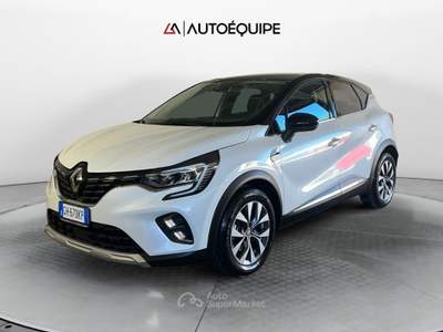 Renault Captur II 2019 1.6 E-Tech hybrid Intens 145cv auto Nero usata Roma