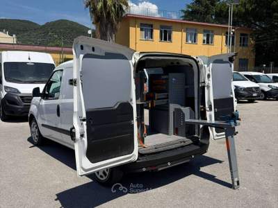 Fiat Doblò 1.4T-jet 120cv METANO ATTREZZATO Bianco usata Salerno