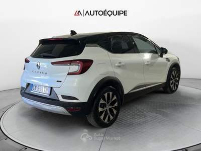 Renault Captur II 2019 1.6 E-Tech full hybrid Techno 145cv auto Bianco usata Roma