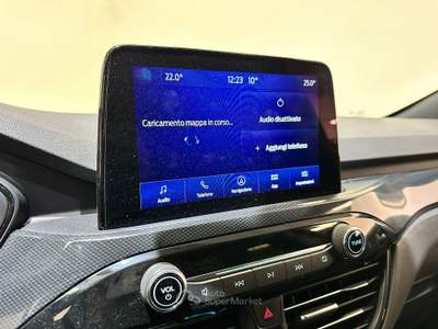 Ford Kuga 2.0 EcoBlue 120 CV aut. 2WD ST-Line Bianco usata Cassano Magnago