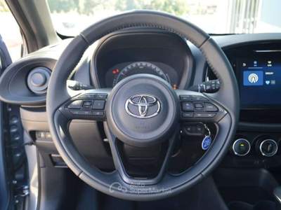 Toyota Aygo X 1.0 VVT-i 5 porte Active 72 CV S-CVT Grigio usata Ardea