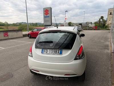 Lancia Ypsilon 1.2 69cv Silver Bianco usata Creazzo
