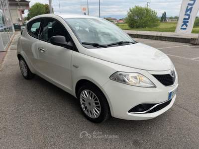 Lancia Ypsilon 1.2 69cv Silver Bianco usata Creazzo