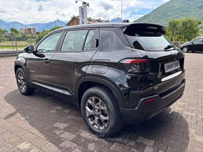 Jeep Avenger 1.2 turbo e-hybrid mhev Longitude fwd 100cv edct6 Nero usata Sovere