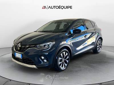 Renault Captur II 2019 1.6 E-Tech phev Techno 160cv auto Blu/Azzurro usata Roma