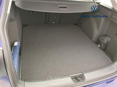 Volkswagen Golf Golf Variant 1.5 TGI DSG Life Blu/Azzurro usata Avellino