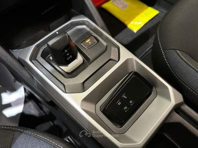 Dacia Duster 1.6 Hybrid 140cv Journey Verde usata Cassano Magnago