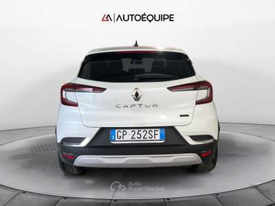 Renault Captur II 2019 1.6 E-Tech full hybrid Techno 145cv auto Bianco usata Roma