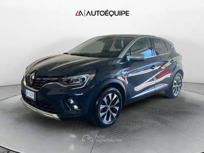 Renault Captur II 2019 1.0 tce Intens Gpl 100cv my21 Blu/Azzurro usata Roma
