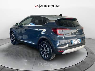 Renault Captur II 2019 1.0 tce Intens Gpl 100cv my21 Blu/Azzurro usata Roma