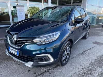 Renault Captur 1.2 TCe 120cv Energy INITIALE PARIS Blu/Azzurro usata Creazzo