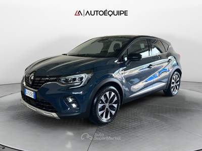 Renault Captur II 2019 1.6 E-Tech full hybrid Techno 145cv auto Blu/Azzurro usata Roma