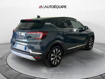 Renault Captur II 2019 1.6 E-Tech full hybrid Techno 145cv auto Blu/Azzurro usata Roma