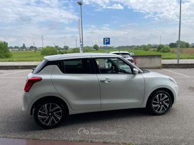 Suzuki Swift 1.2 Hybrid Top Bianco usata Creazzo
