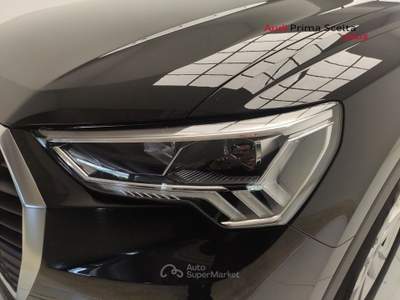 Audi Q3 2.0 35 TDI S Tronic Business Advanced Nero usata Avellino