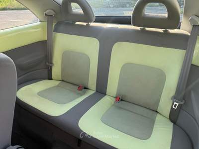 Volkswagen New Beetle  Giallo usata Carrara
