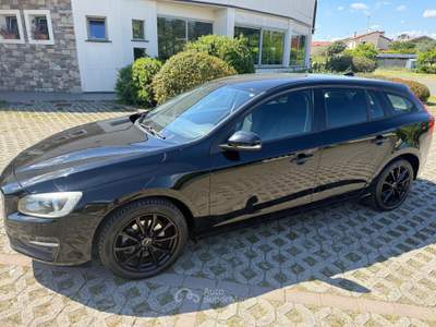 Volvo V60 Geartronic Summum Nero usata Carrara