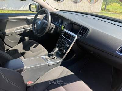 Volvo V60 Geartronic Summum Nero usata Carrara