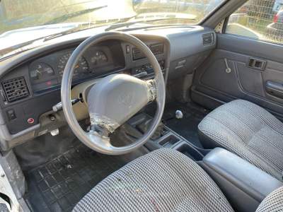 Toyota Hilux 2.4 diesel Pick-up Bianco usata Carrara