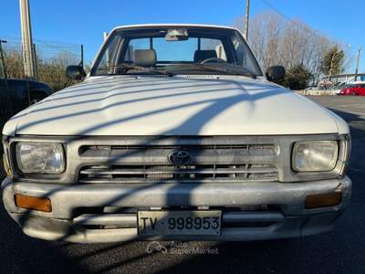 Toyota Hilux 2.4 diesel Pick-up Bianco usata Carrara